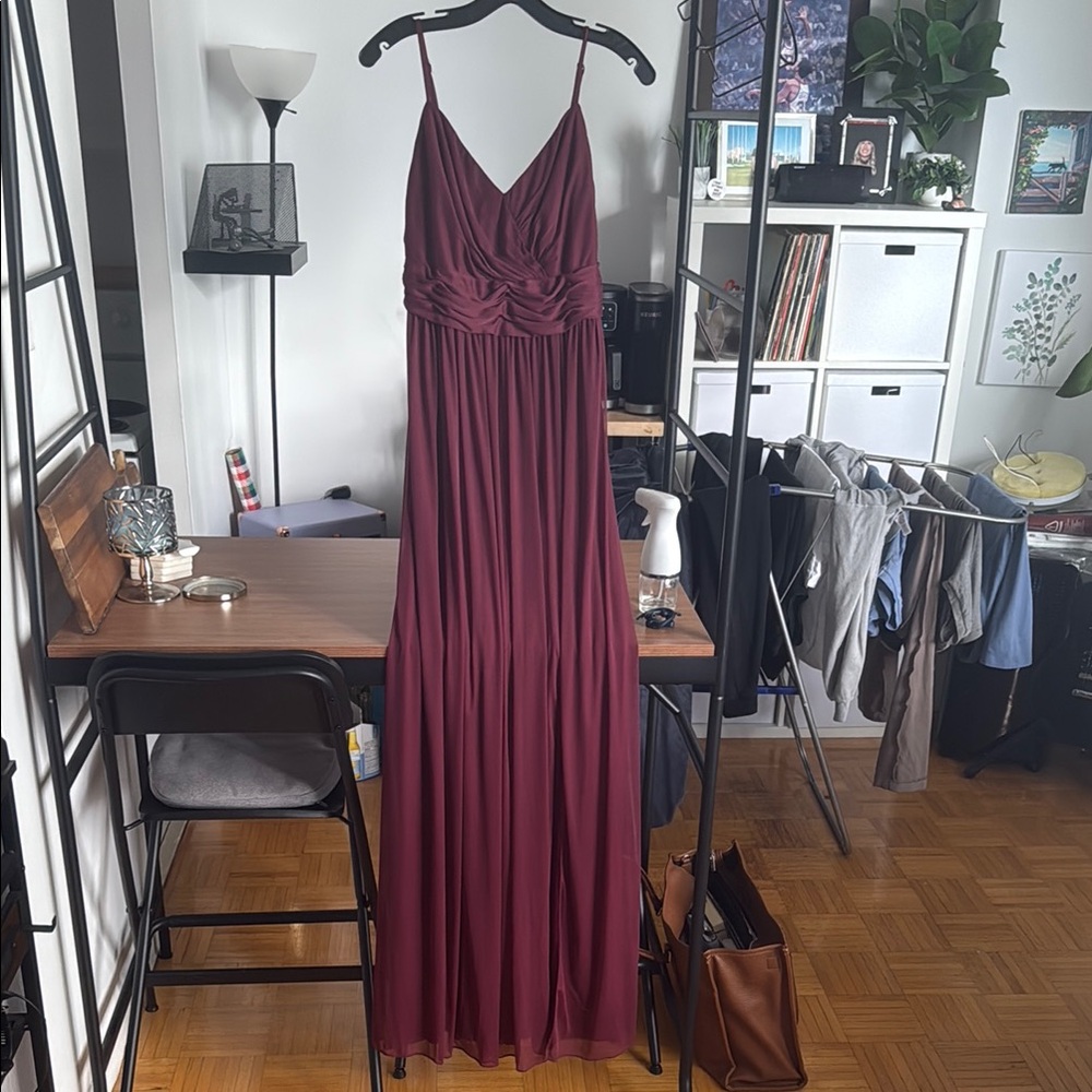 David's Bridal Red Sleeveless Pleated Gown
